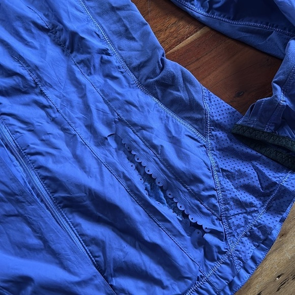 Lululemon Women’s Purple Windbreaker Jacket Full Zip Running Workout Size 2 - Picture 4 of 10